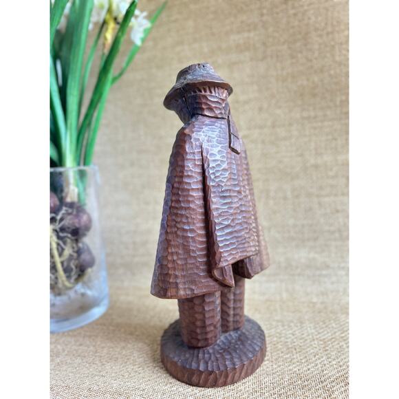 Primitive Wood Carving Man in Poncho Hat Scarf Vintage Unique 11.5" - Picture 9 of 9